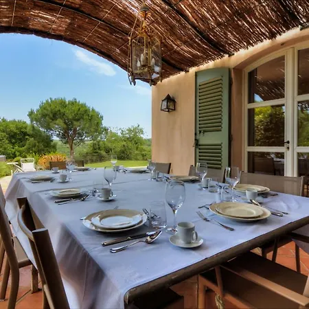 Villa Villa de 6 chambres avec vue sur la mer piscine privee et jardin clos a Gassin *