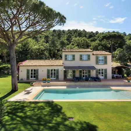 Villa de 6 chambres avec vue sur la mer piscine privee et jardin clos a Gassin Villa *