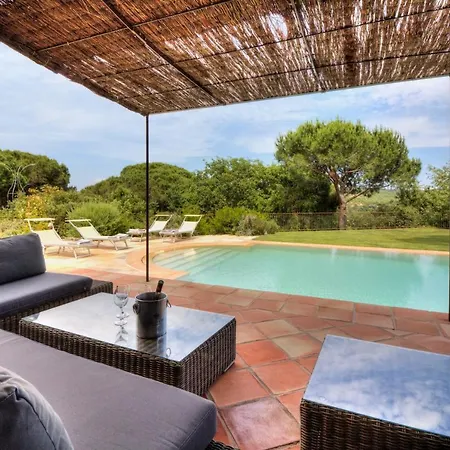 Villa de 6 chambres avec vue sur la mer piscine privee et jardin clos a Gassin
