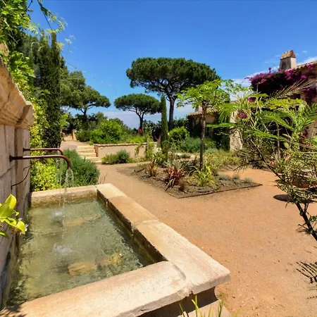 Villa de 6 chambres avec vue sur la mer piscine privee et jardin clos a Gassin Villa *