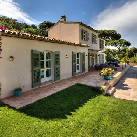 Villa de 6 chambres avec vue sur la mer piscine privee et jardin clos a Gassin Gassin