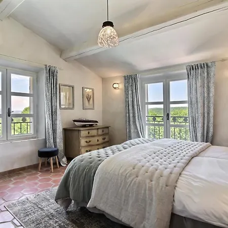 Villa De 6 Chambres Avec Vue Sur La Mer Piscine Privee Et Jardin Clos A Gassin *